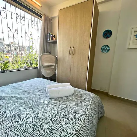 Marita 701 Bandra Beauty 2 Bed 2 Bath Sea View Parking