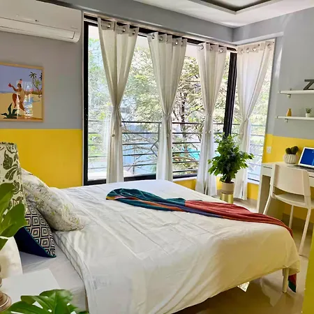 Modern 2 Bedroom Bandra Trendy Location Apartment *