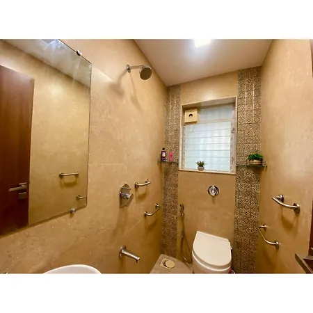 Modern 2bed Bandra Areaparkingunit 2