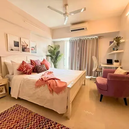 Apartment Connekthomes - 5 Star 3bed3bath Luxury Pool, Gym Near Airport Bkc *