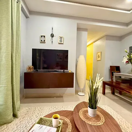 Modern 2 Bedroom Bandra Trendy Location * Mumbai