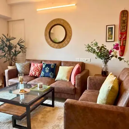 Apartment Connekthomes - 5 Star 3bed3bath Luxury Pool, Gym Near Airport Bkc Mumbai