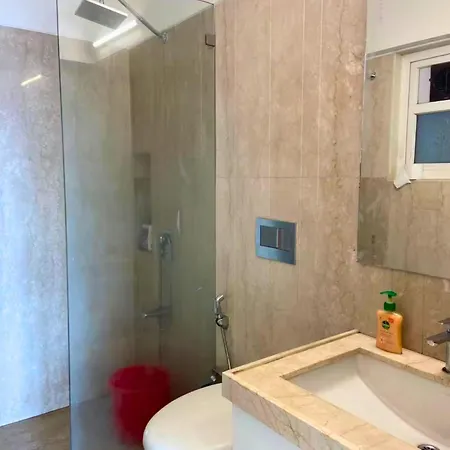 Connekthomes - 5 Star 3bed3bath Luxury Pool, Gym Near Airport Bkc * Mumbai