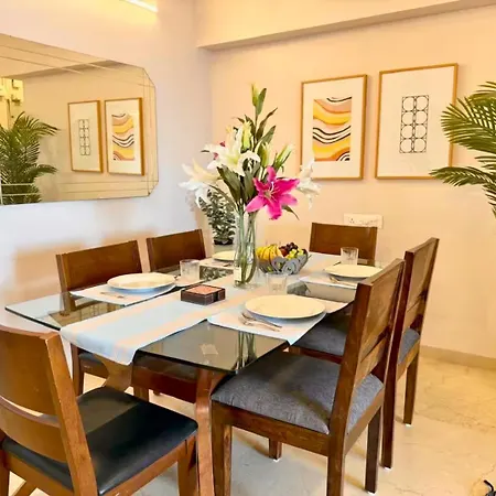 Connekthomes - 5 Star 3bed3bath Luxury Pool, Gym Near Airport Bkc Apartment