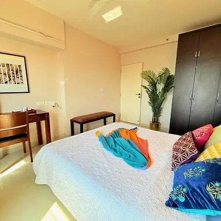 Apartment Connekthomes - 5 Star 3bed3bath Luxury Pool, Gym Near Airport Bkc Mumbai