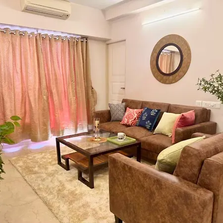 Connekthomes - 5 Star 3bed3bath Luxury Pool, Gym Near Airport Bkc Mumbai