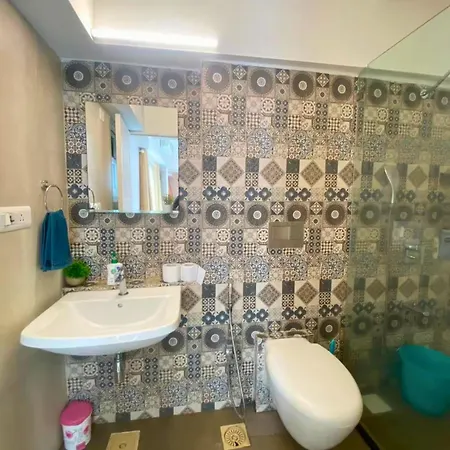 Connekthomes - 5 Star 3bed3bath Luxury Pool, Gym Near Airport Bkc