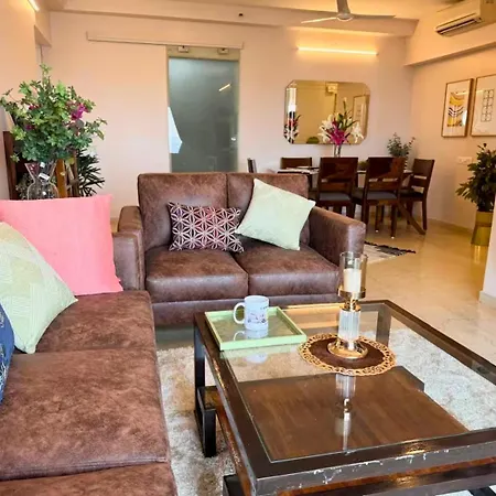 Connekthomes - 5 Star 3bed3bath Luxury Pool, Gym Near Airport Bkc * Mumbai