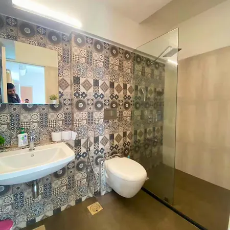 Apartment Connekthomes - 5 Star 3bed3bath Luxury Pool, Gym Near Airport Bkc *