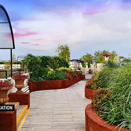 Apartment Connekthomes - 5 Star 3bed3bath Luxury Pool, Gym Near Airport Bkc