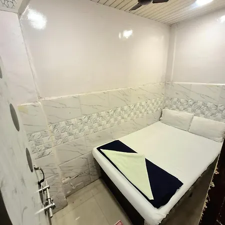 Firdous Hotel 3*