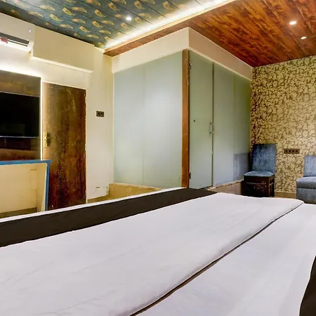 Hotel O Versova
