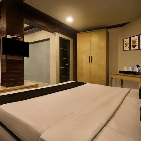 Collection O Lodha Experia Mall Dombiwali Formerly Rr Hotel 3*