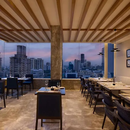 Hotel Fairfield By Marriott Andheri West 4*