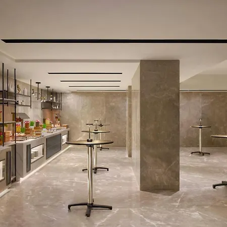 Fairfield By Marriott Andheri West Hotel