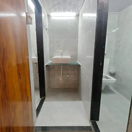 Capsule hotel Transit