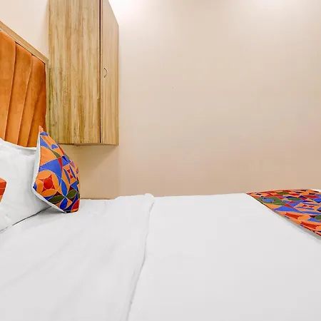 Hotel Fabhotel Pride Suitz *