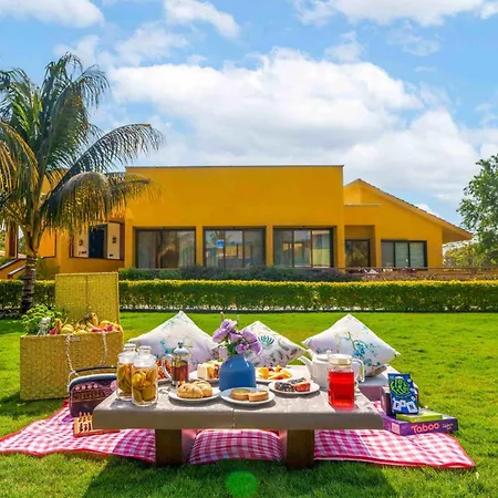 Villa Stayvista's Pranamya - 4bhk With Pet Friendly & Alfresco Dining *