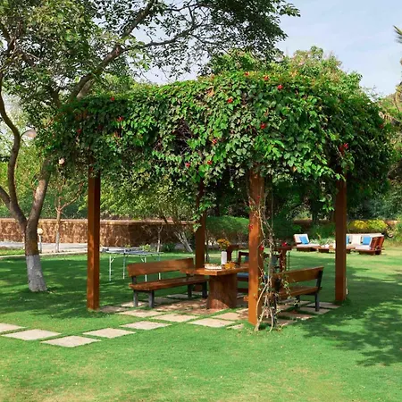 Stayvista's Pranamya - 4bhk With Pet Friendly & Alfresco Dining *