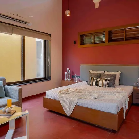 Stayvista's Pranamya - 4bhk With Pet Friendly & Alfresco Dining * Mumbai