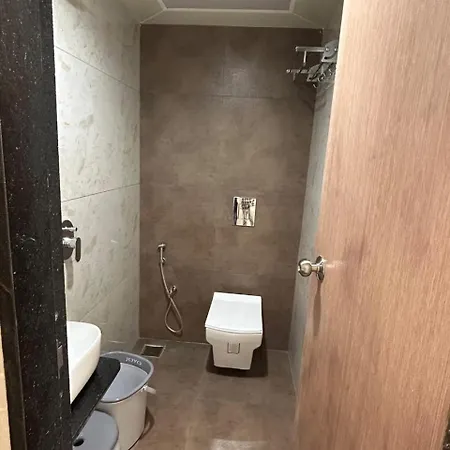Hotel Glance & Mumbai