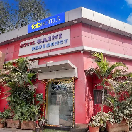 Hotel Via Saini Residency 3*