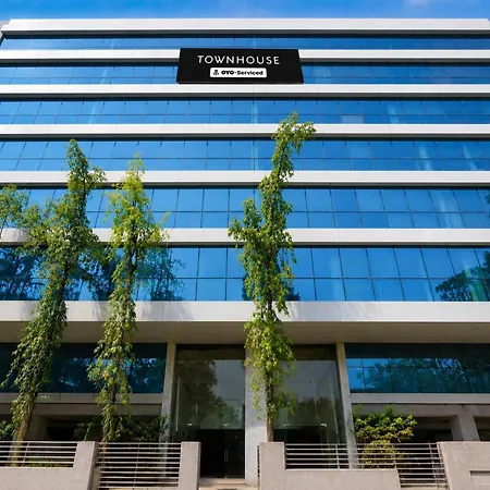 Townhouse Midc Andheri Formerly Royal International Mumbai