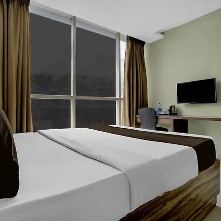 Townhouse Midc Andheri Formerly Royal International Mumbai