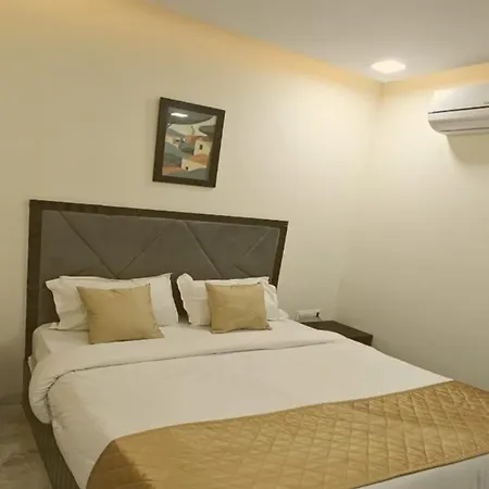 Glitz Beverly- Nr Us Visa Consulate 3*