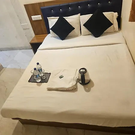 Hotel Glow Star Residency - South 3*