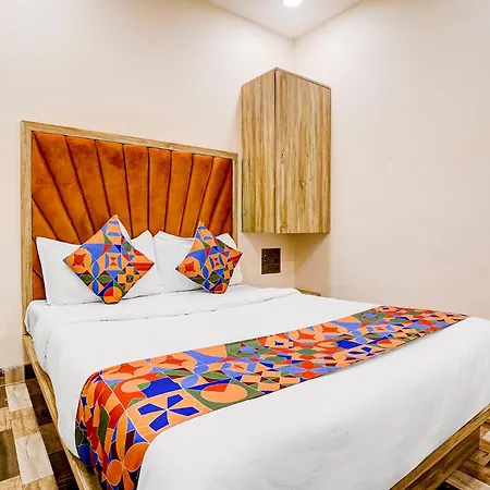 Hotel Fabhotel Pride Suitz