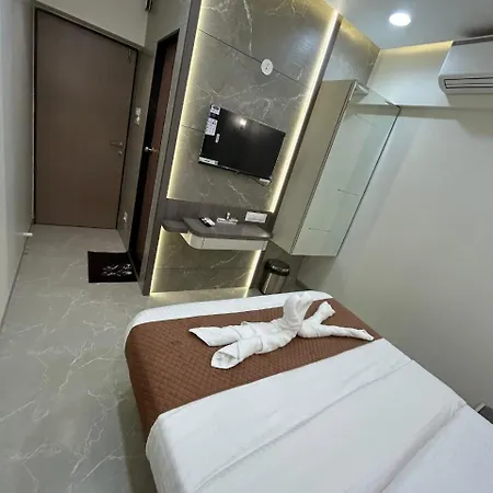 Hotel Glance & Mumbai