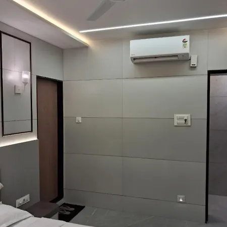 Hotel Glance & 5*