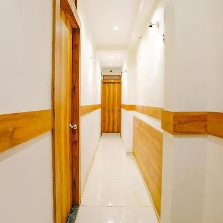 Indore Palace Nagpada Hotel 3*