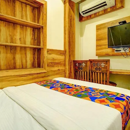 Indore Palace Nagpada Hotel