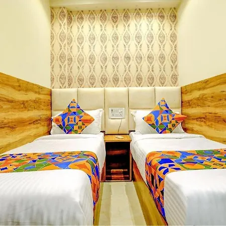 Indore Palace Nagpada 3*