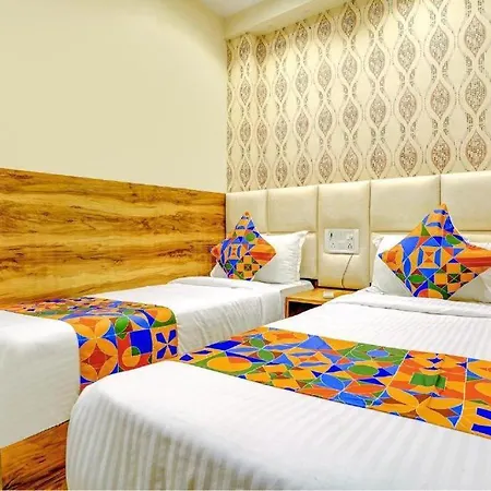 Hotel Indore Palace Nagpada 3*