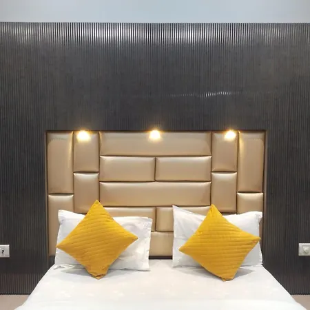 Sweet Hotel 3*