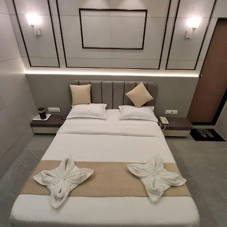 Hotel Glance & Mumbai