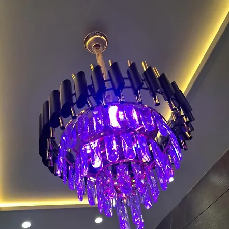 Glance & 5* Mumbai