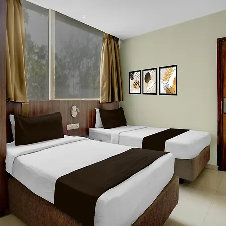 Hotel Townhouse Midc Andheri Formerly Royal International 4*
