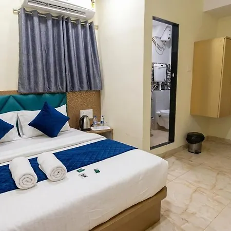 Glow Star - Near Csmt Railway Station & Hajj House - South Hotel