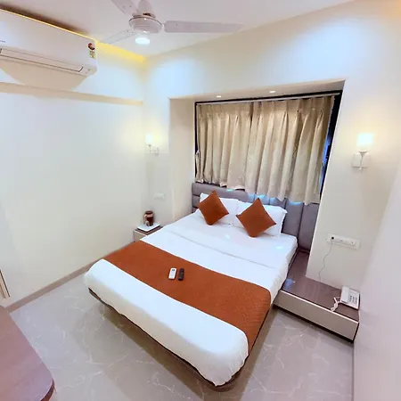 Le Glance & Hotel Mumbai