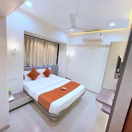 Le Glance & Hotel Mumbai