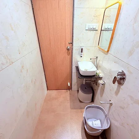 Le Glance & Hotel Mumbai