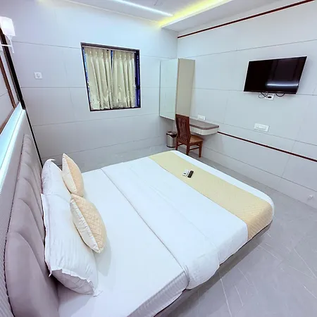 Le Glance & Hotel 4*