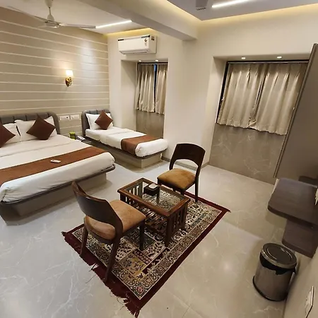 Le Glance & 4* Mumbai