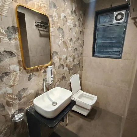 Hotel Le Glance & Mumbai