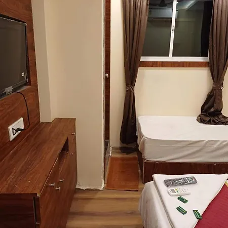 Ashirwad Hotel 2*