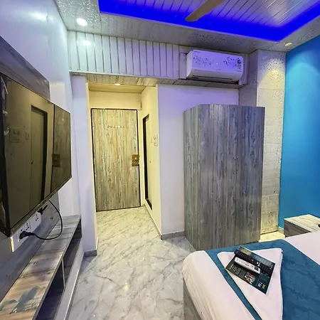 Aala - Versova Hotel Mumbai